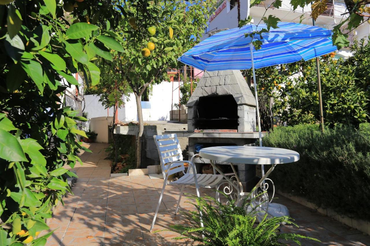 Apartments By The Sea Seget Donji, Trogir - 2029 Exterior foto